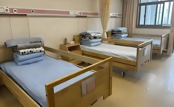直升机迫降致4伤涉事公司北京地区暂被停飞